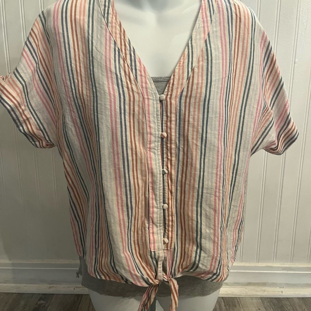 Gap Medium size candy 🍭 striped shirt! So fun for summer. Tie in the front.